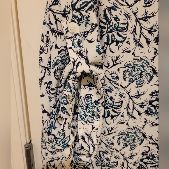 Fleur Bleve white floral 3/4 sleeve tunic style blouse/top plus size 2X - Picture 3 of 4